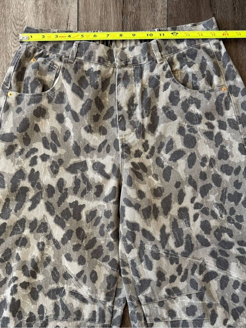 Like Love Animal Print Barrel Jeans Wo’s MEDIUM Baggy Wide Leg Pants High-Rise - Picture 2 of 15